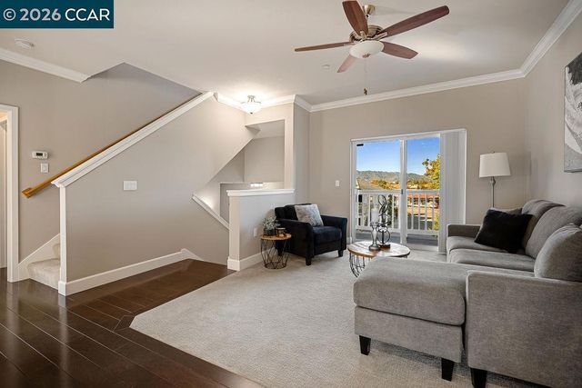 200 Valletta Ln, Pleasanton, CA 94566