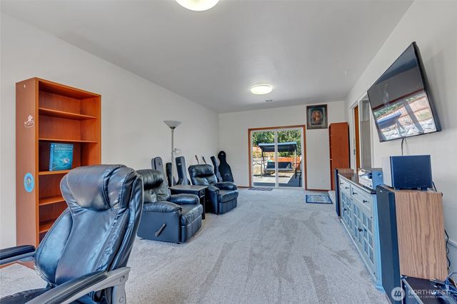 451 Rhododendron Drive, Sequim, WA 98382
