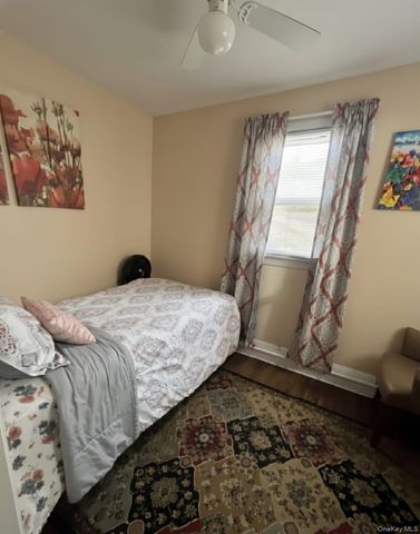 70 Massachusetts Avenue, Bay Shore, NY 11706