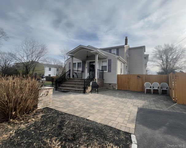 70 Massachusetts Avenue, Bay Shore, NY 11706