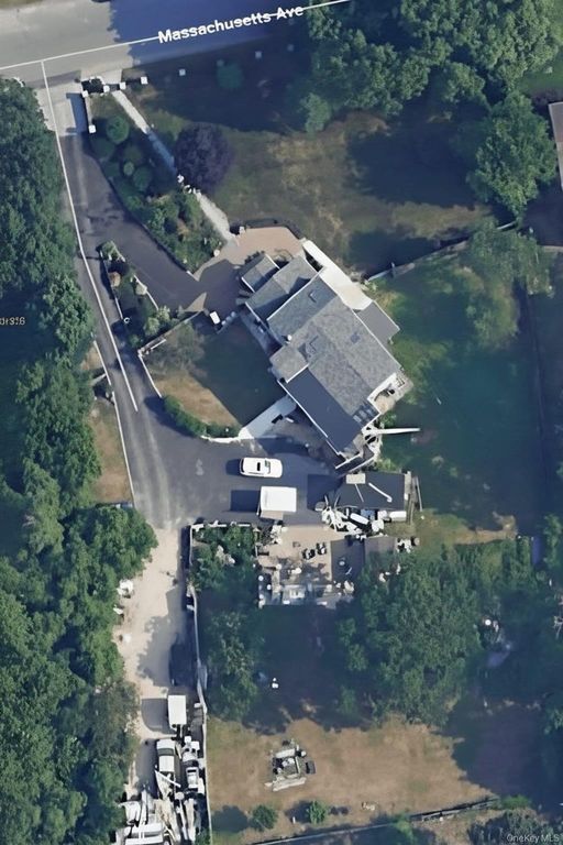 70 Massachusetts Avenue, Bay Shore, NY 11706
