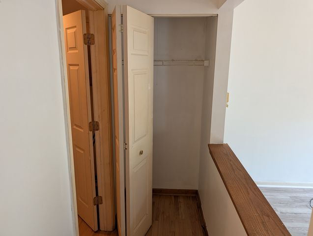843 E Princeton Circle 843, Island Lake, IL 60042