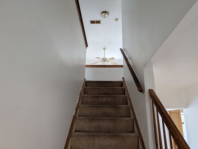 843 E Princeton Circle 843, Island Lake, IL 60042