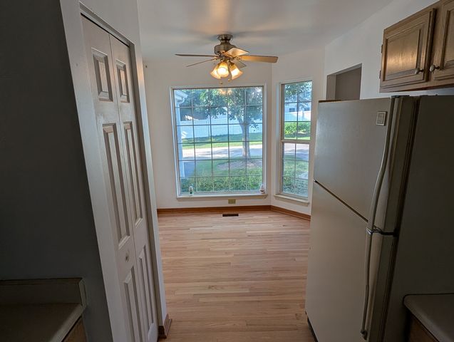 843 E Princeton Circle 843, Island Lake, IL 60042