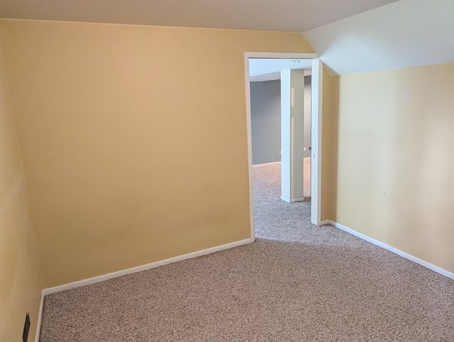 843 E Princeton Circle 843, Island Lake, IL 60042