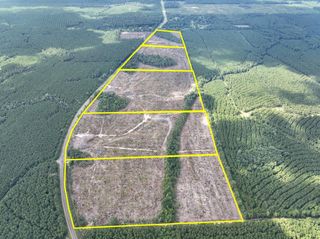 2 Fm 92, Spurger, TX 77660