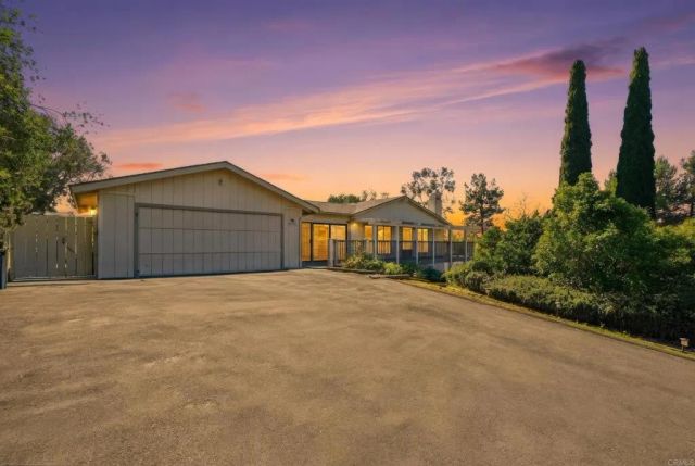 1003 Via Unidos, Fallbrook, CA 92028