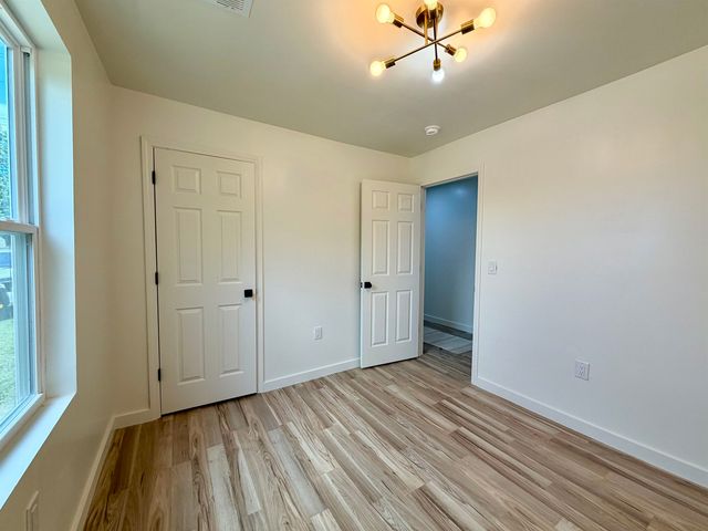 358 E Floyd Baker Boulevard, Gaffney, SC 29340