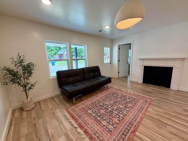 358 E Floyd Baker Boulevard, Gaffney, SC 29340