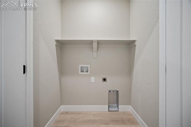 8128 Falling Rock Drive, Colorado Springs, CO 80925