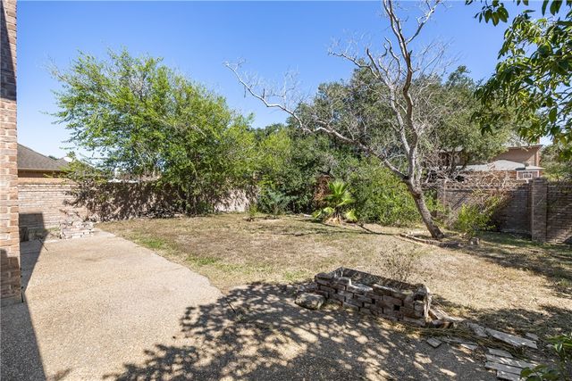 7022 Ashdown Dr, Corpus Christi, TX 78413