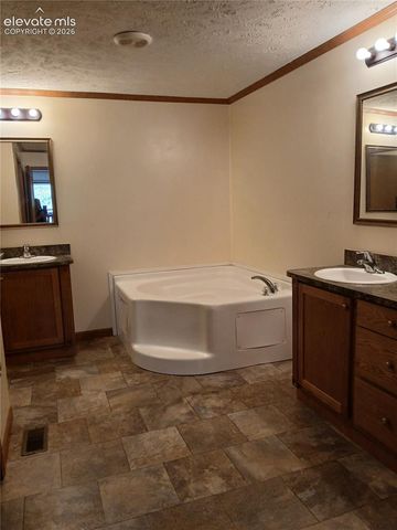 2272 County Road 1, Cripple Creek, CO 80813