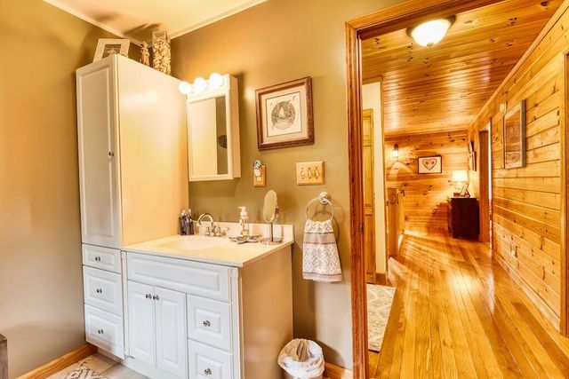 1705 Barberry RD, Floyd, VA 24091