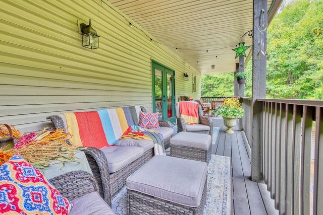 1705 Barberry RD, Floyd, VA 24091