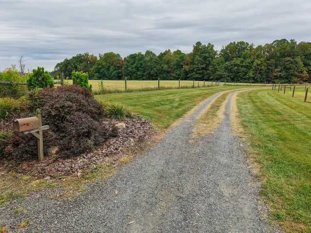 1705 Barberry RD, Floyd, VA 24091