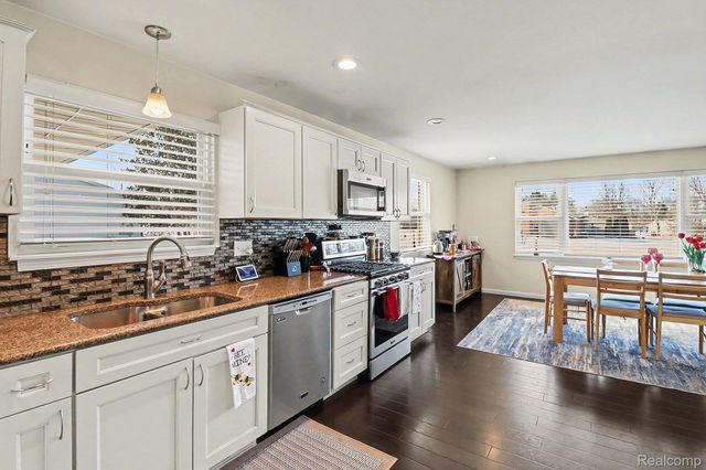 5060 Tahquamenon Trail, Flushing Charter Township, MI 48433