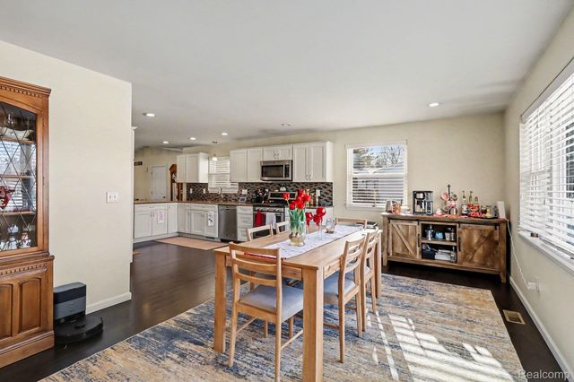 5060 Tahquamenon Trail, Flushing Charter Township, MI 48433