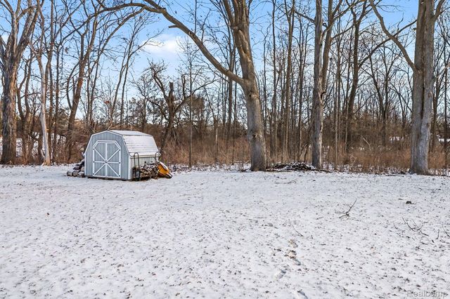 5060 Tahquamenon Trail, Flushing Charter Township, MI 48433