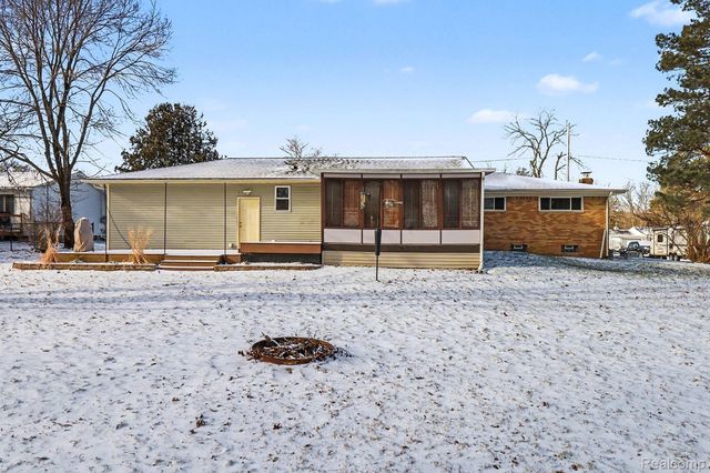 5060 Tahquamenon Trail, Flushing Charter Township, MI 48433