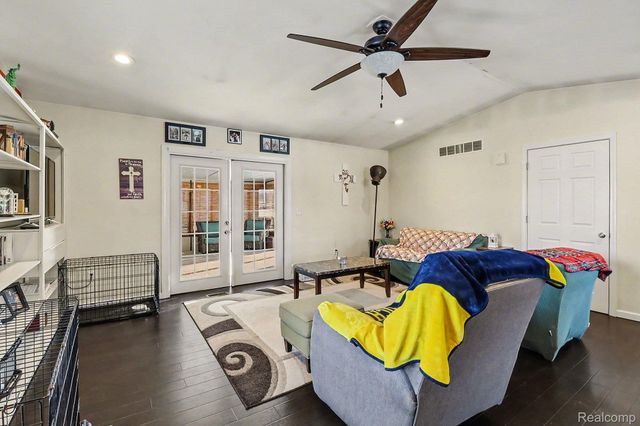 5060 Tahquamenon Trail, Flushing Charter Township, MI 48433