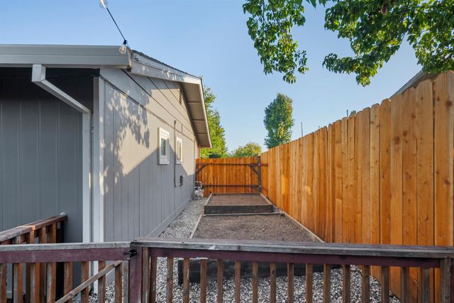 7813 Spring Valley Ave, Citrus Heights, CA 95610