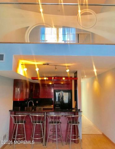 43 Queens Way, Englishtown, NJ 07726