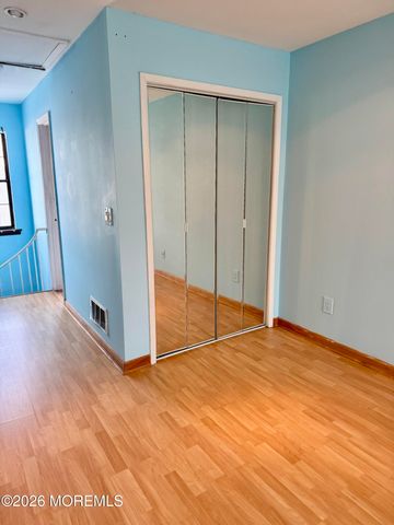 43 Queens Way, Englishtown, NJ 07726