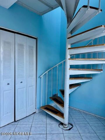 43 Queens Way, Englishtown, NJ 07726