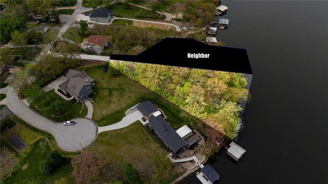 1676 NE Ozark Drive, Lee's Summit, MO 64086