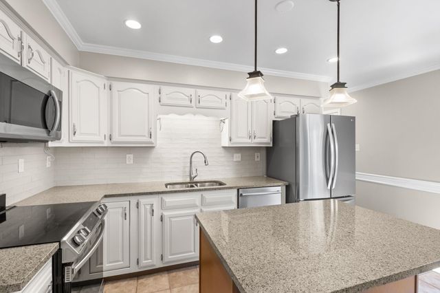 7801 KILLDEER LN, Memphis, TN 38016