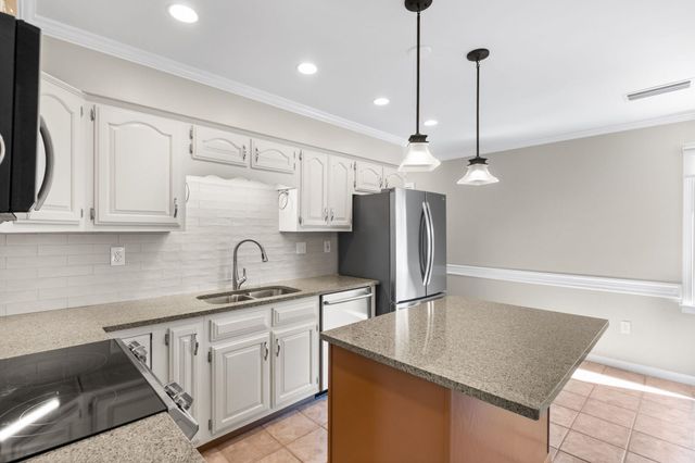 7801 KILLDEER LN, Memphis, TN 38016