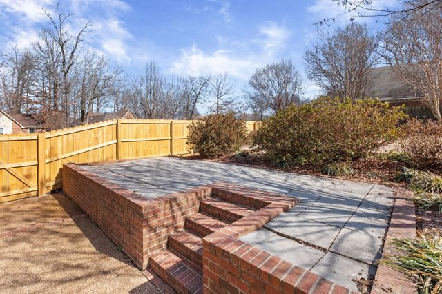 7801 KILLDEER LN, Memphis, TN 38016