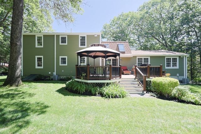 10 Blueberry Lane, Franklin, MA 02038