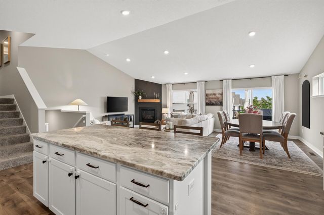 6199 Jasmine Bay S, Cottage Grove, MN 55016
