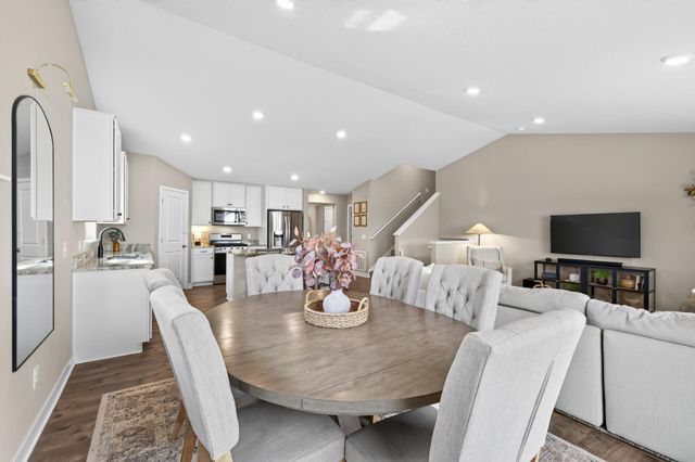 6199 Jasmine Bay S, Cottage Grove, MN 55016