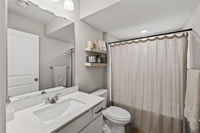 6199 Jasmine Bay S, Cottage Grove, MN 55016