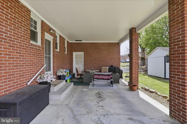 189 N HIGH ST, Romney, WV 26757