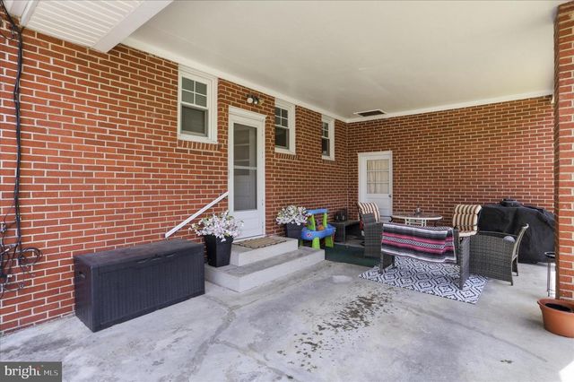 189 N HIGH ST, Romney, WV 26757