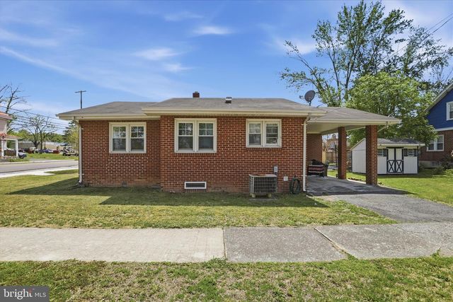 189 N HIGH ST, Romney, WV 26757