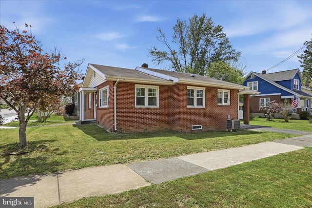 189 N HIGH ST, Romney, WV 26757