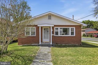 189 N HIGH ST, Romney, WV 26757