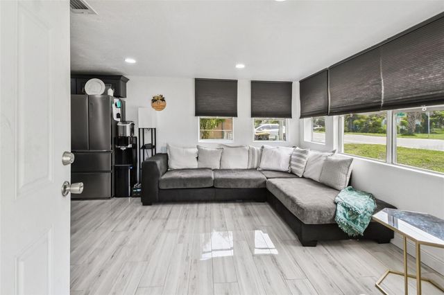 1929 W HIGHLAND STREET, Lakeland, FL 33815