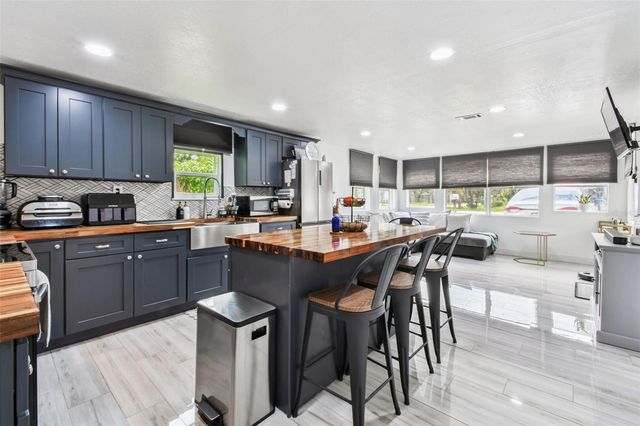 1929 W HIGHLAND STREET, Lakeland, FL 33815