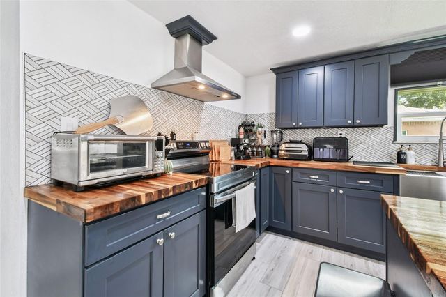 1929 W HIGHLAND STREET, Lakeland, FL 33815