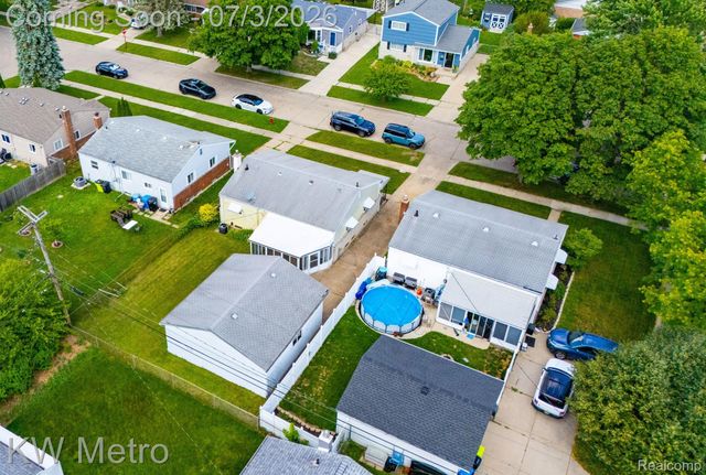 732 Hecht Drive, Madison Heights, MI 48071