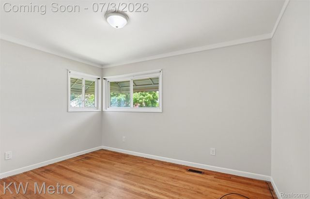 732 Hecht Drive, Madison Heights, MI 48071