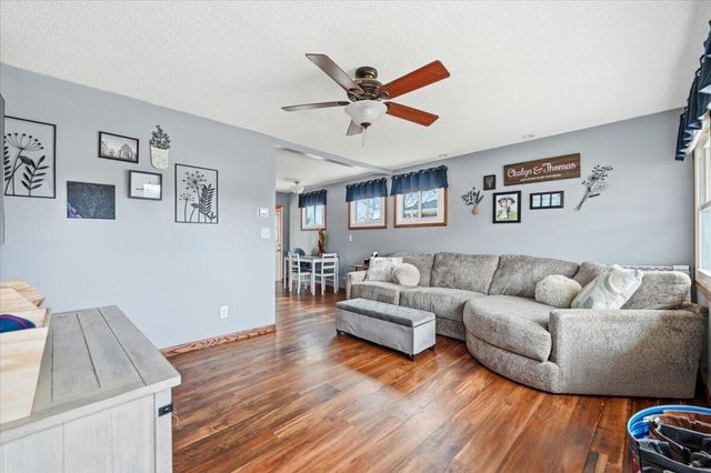 937 N 26TH Street, Council Bluffs, IA 51501