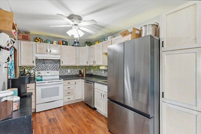 937 N 26TH Street, Council Bluffs, IA 51501