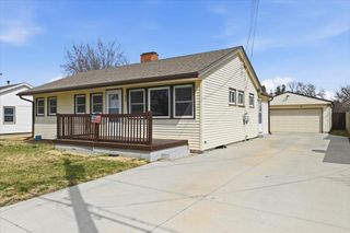 937 N 26TH Street, Council Bluffs, IA 51501