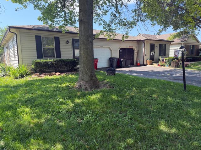 2305 Deerfield Drive, Grove City, OH 43123